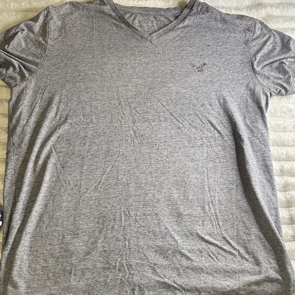 American Eagle Outfitters Light Gray V-Neck Tee